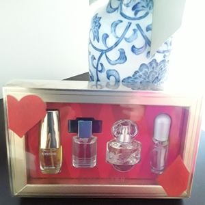 ESTEE LAUDER SAMPLER PERFUMES NWT
